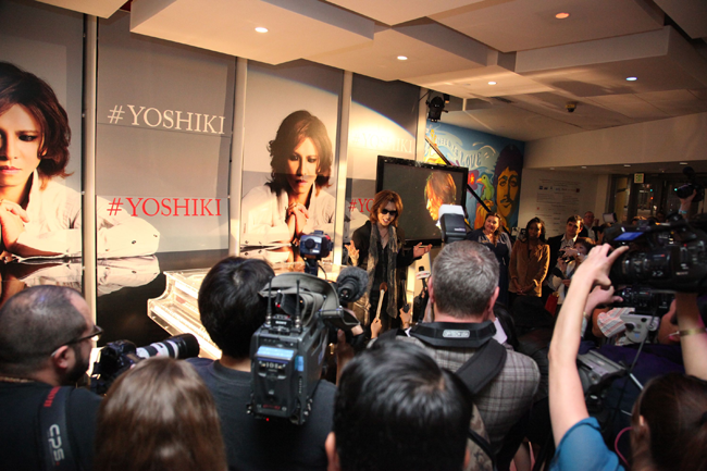Yoshiki-Grammy06